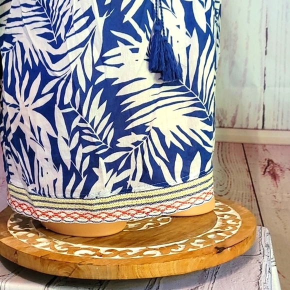 🟢Rafaela Weekend Blue & White Palm Leaf 🍃 Top - Picture 9 of 15